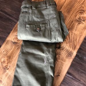 Nikita snowboard pants